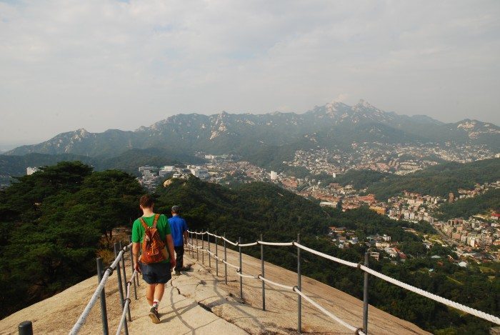 hiking inwangsan seoul itinerary